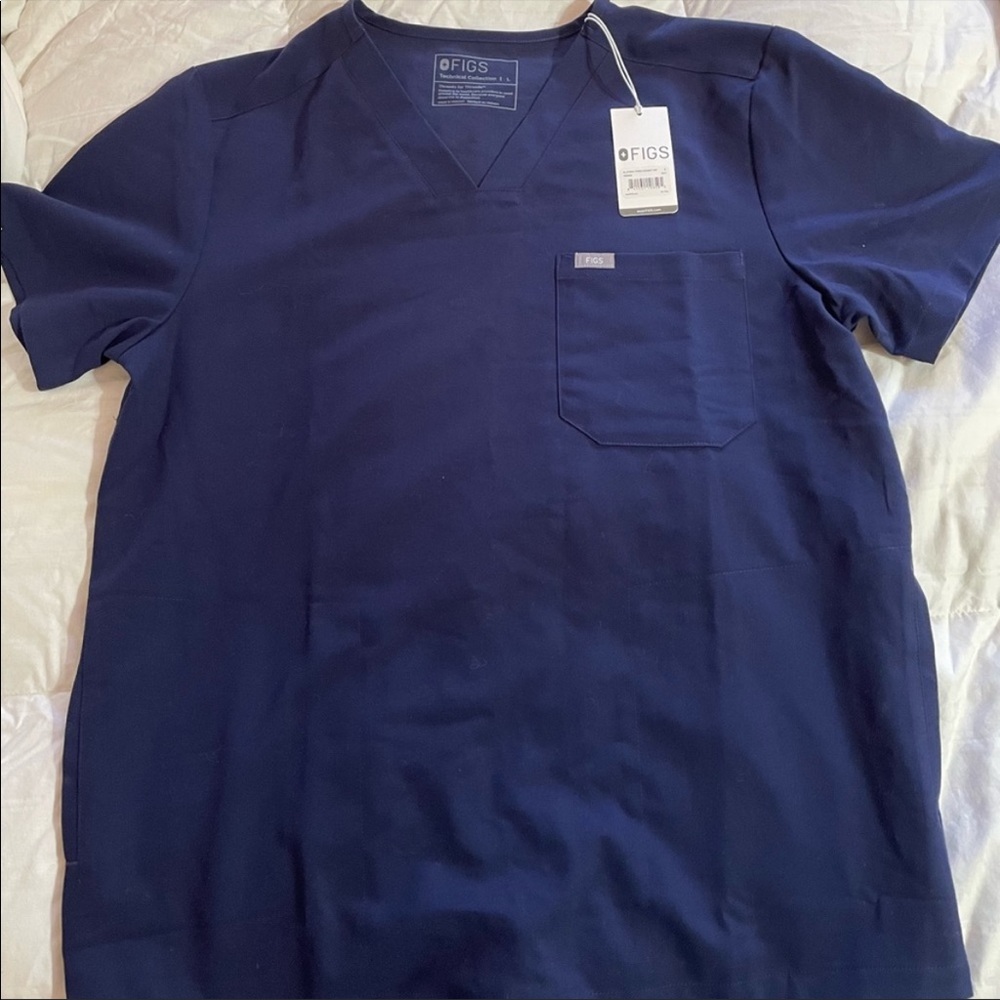 Mens Figs size large - NWOT
